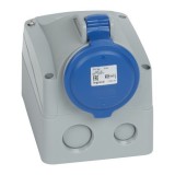 Розетка Tempra Pro P17, накладная, 32А, 2К+З, 230 В, IP 44 090180 Legrand
