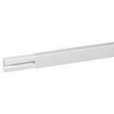 Мини-плинтус DLPlus, 40x20, 1 секция, цвет белый 030027 Legrand
