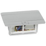 Выдвижной розеточный блок неукомплектованный, IP 40, 4 модуля, алюминий 054011 Legrand